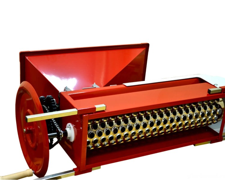 Измельчитель с гребнеотделителем «MOLINARA» крашеная