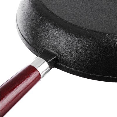 Чугунная сковорода Lara 