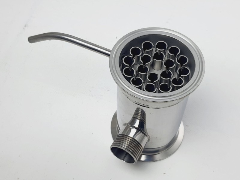 Узел отбора по пару и жидкости с орошением