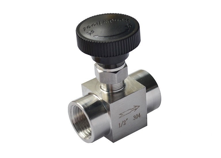 Кран игольчатый с черным вентилем (внутренняя резьба) 